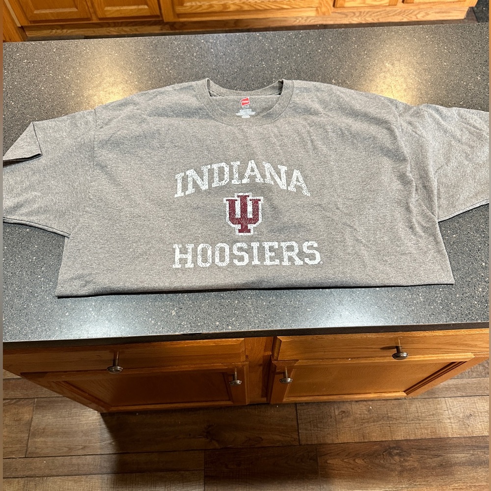 IU T shirt, 2XL